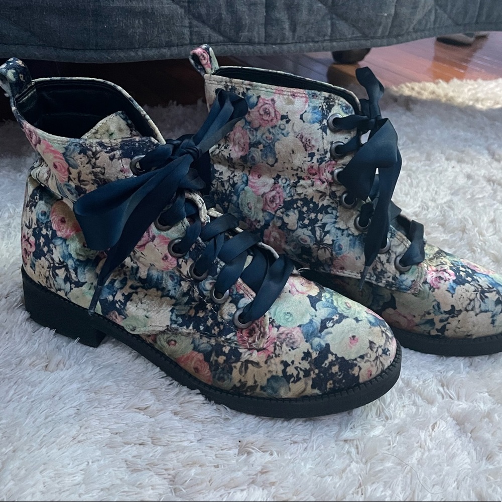 Floral boots